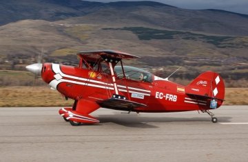 Biplan acrobatic Pitts Special