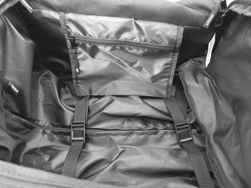 Utazótáska kerekeken BUSINESS CLASS